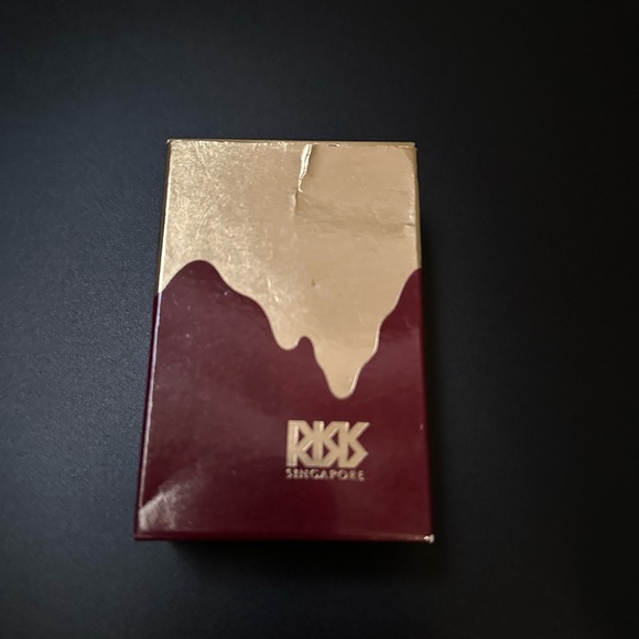 Elegant Gold Floral Pendant Necklace - Picture 10 of 10